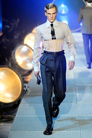 John Galliano / - 2010-2011